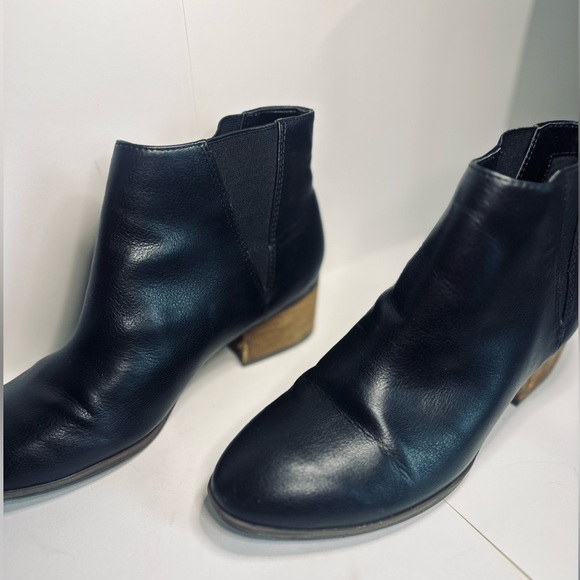 Dr. Scholl's Ankle Booties Tumbler Black Leather Heeled Boot SZ 7.5 - Picture 9 of 16